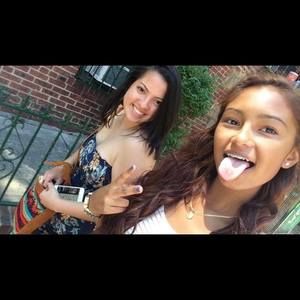 Meet your Posher, Dennisse